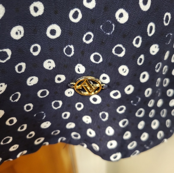 Adrienne Vittadini Women's Balloon Sleeved Ruched Neck Top - Picture 4 of 12